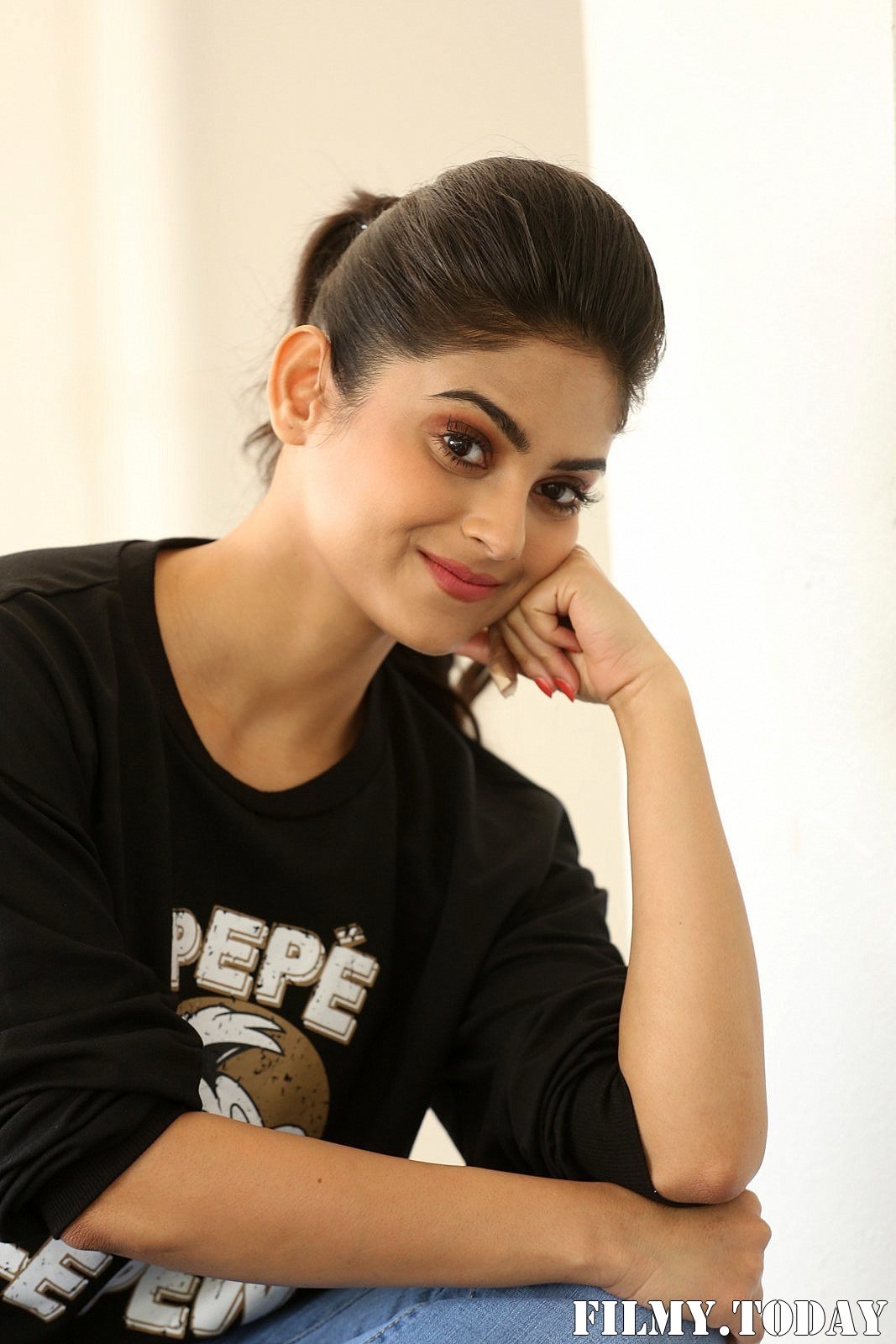 Naina Ganguly - Beautiful Telugu Movie Press Meet Photos | Picture 1711377
