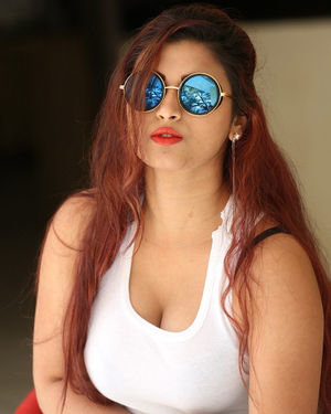 Gunnjan Aras - Wife I Movie Press Meet Photos | Picture 1711279