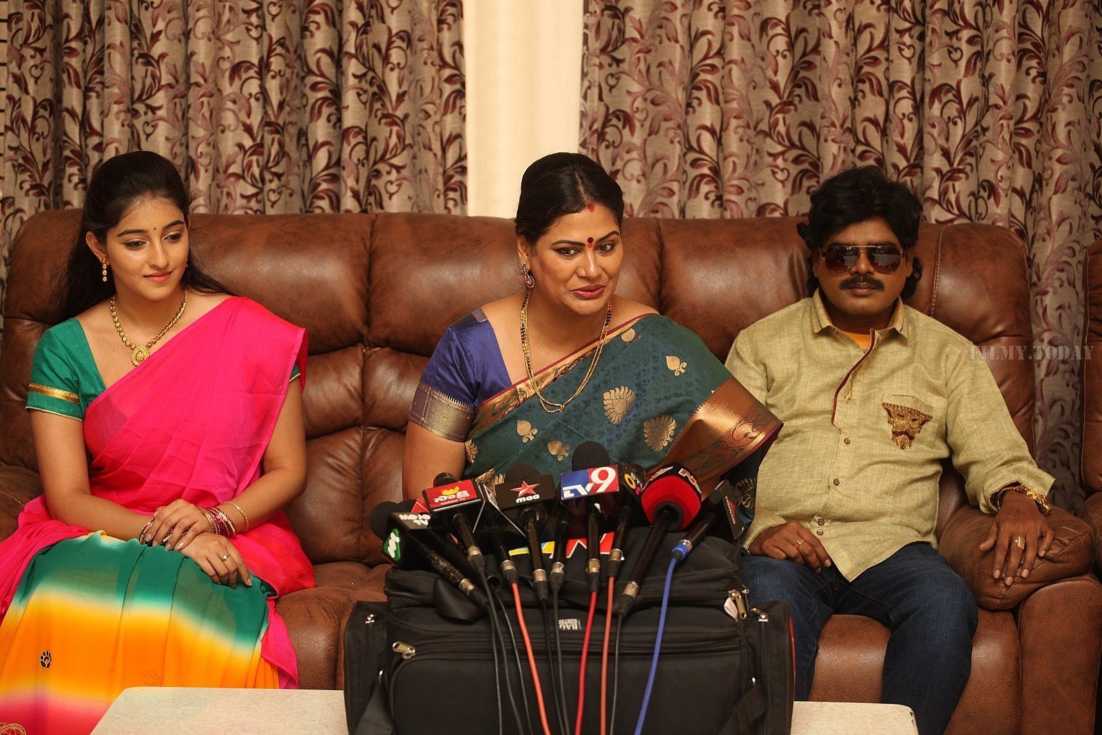 Sundarangudu Movie Shooting Spot Coverage & Press Meet Photos | Picture 1664424
