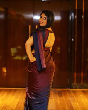 Anchor Sonia Chowdary Snapped In Saree At Hotel Daspalla Photos | Picture 1669228