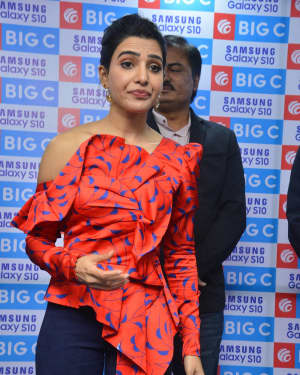 Samantha Ruth Prabhu - Samsung S10e Mobile Launch At Big C Showroom Photos