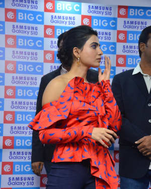Samsung S10e Mobile Launch At Big C Showroom Photos | Picture 1632500