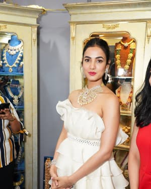 Photos: Sonal Chauhan Unveiling The Statement Show Exhibition | Picture 1635566