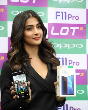 Photos: Pooja Hegde Launched Oppo F11 Pro Mobile At LOT Mobiles | Picture 1635921