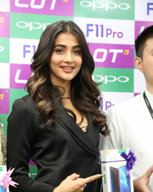 Photos: Pooja Hegde Launched Oppo F11 Pro Mobile At LOT Mobiles | Picture 1635913
