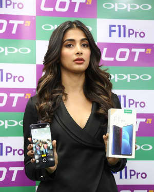 Photos: Pooja Hegde Launched Oppo F11 Pro Mobile At LOT Mobiles | Picture 1635918