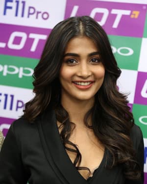 Photos: Pooja Hegde Launched Oppo F11 Pro Mobile At LOT Mobiles | Picture 1635911