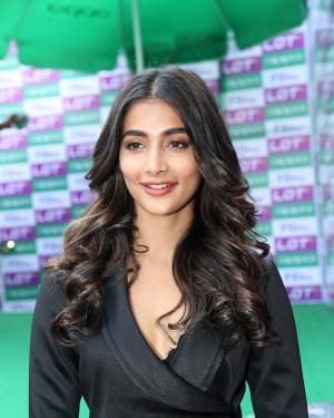 Photos: Pooja Hegde Launched Oppo F11 Pro Mobile At LOT Mobiles | Picture 1635896