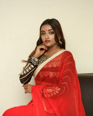 Ashi Roy - KS 100 Telugu Movie Audio Launch Photos | Picture 1636964