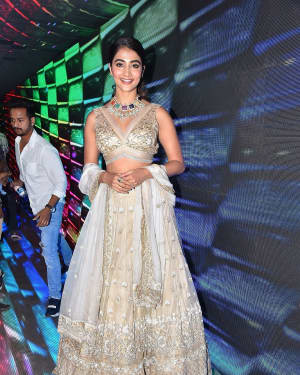 Pooja Hegde - Maharshi Movie Pre Release Event Pictures | Picture 1645383