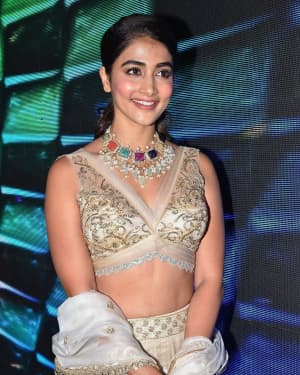 Pooja Hegde - Maharshi Movie Pre Release Event Pictures | Picture 1645388
