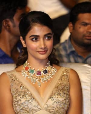 Pooja Hegde - Maharshi Movie Pre Release Event Pictures | Picture 1645293