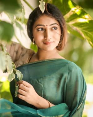 Bommu Lakshmi Latest Photoshoot | Picture 1645667