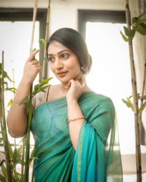 Bommu Lakshmi Latest Photoshoot | Picture 1645650