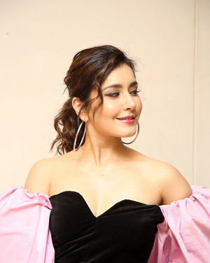 Raashi Khanna - Prati Roju Pandage Movie 2nd Single Song Launch Photos | Picture 1699928