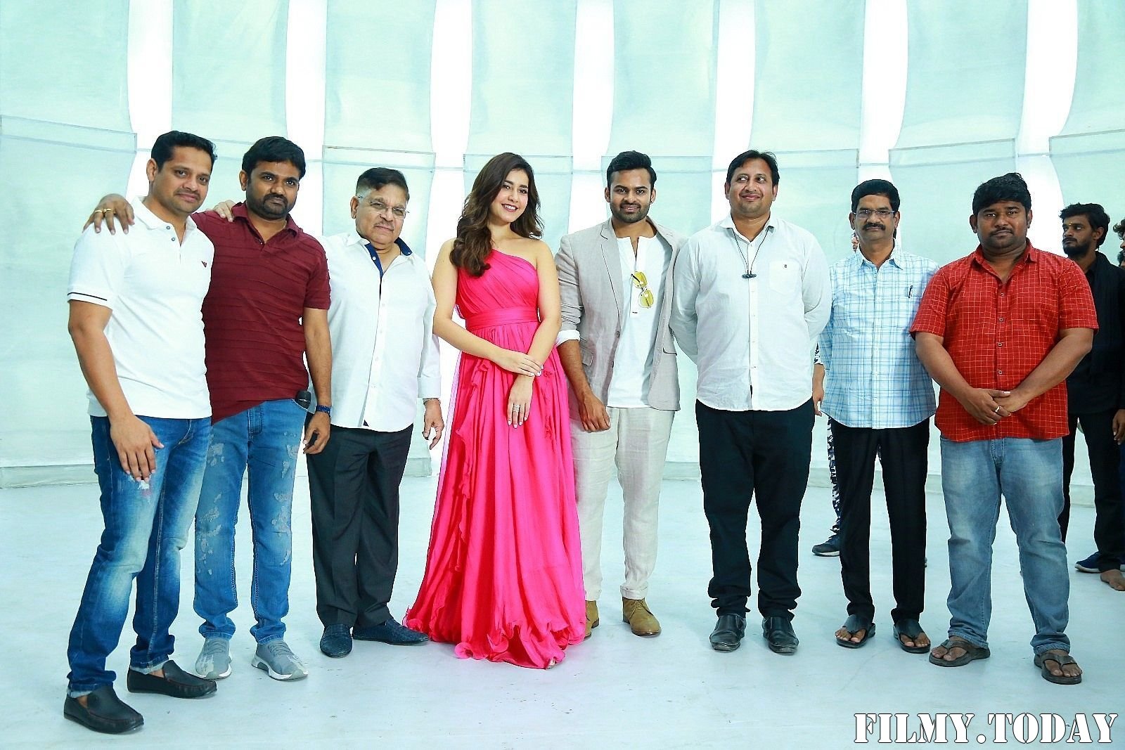 Prathi Roju Pandage Movie Song Shoot Coverage And Press Meet Photos | Picture 1702920