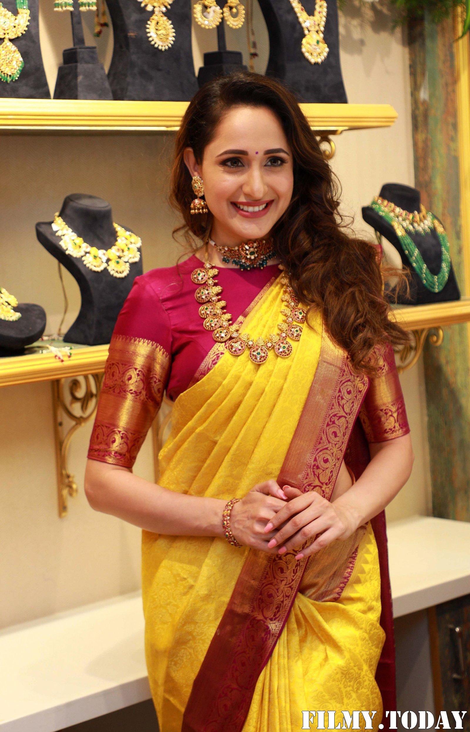 Pragya Jaiswal Inaugurates Hiya Designer Jewellery Showroom Photos | Picture 1692108