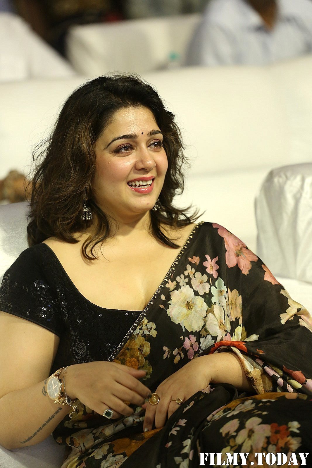 Charmy Kaur - Meeku Maathrame Chepta Pre Release Event Photos | Picture 1695452