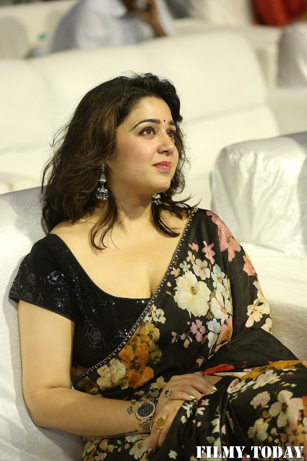 Charmy Kaur - Meeku Maathrame Chepta Pre Release Event Photos | Picture 1695451
