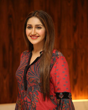 Sayyeshaa Saigal - Bandobast Movie Pre Release Event Photos | Picture 1681347