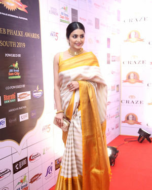 Avantika Mishra - Dada Saheb Phalke Awards South 2019 Red Carpet Photos | Picture 1684717