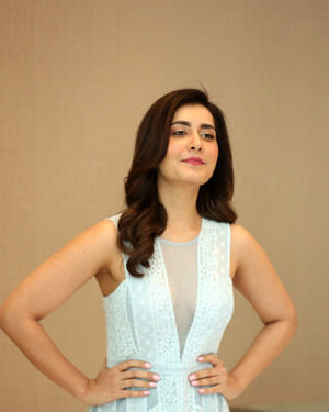 Raashi Khanna - World Famous Lover Movie Trailer Launch Photos | Picture 1719338