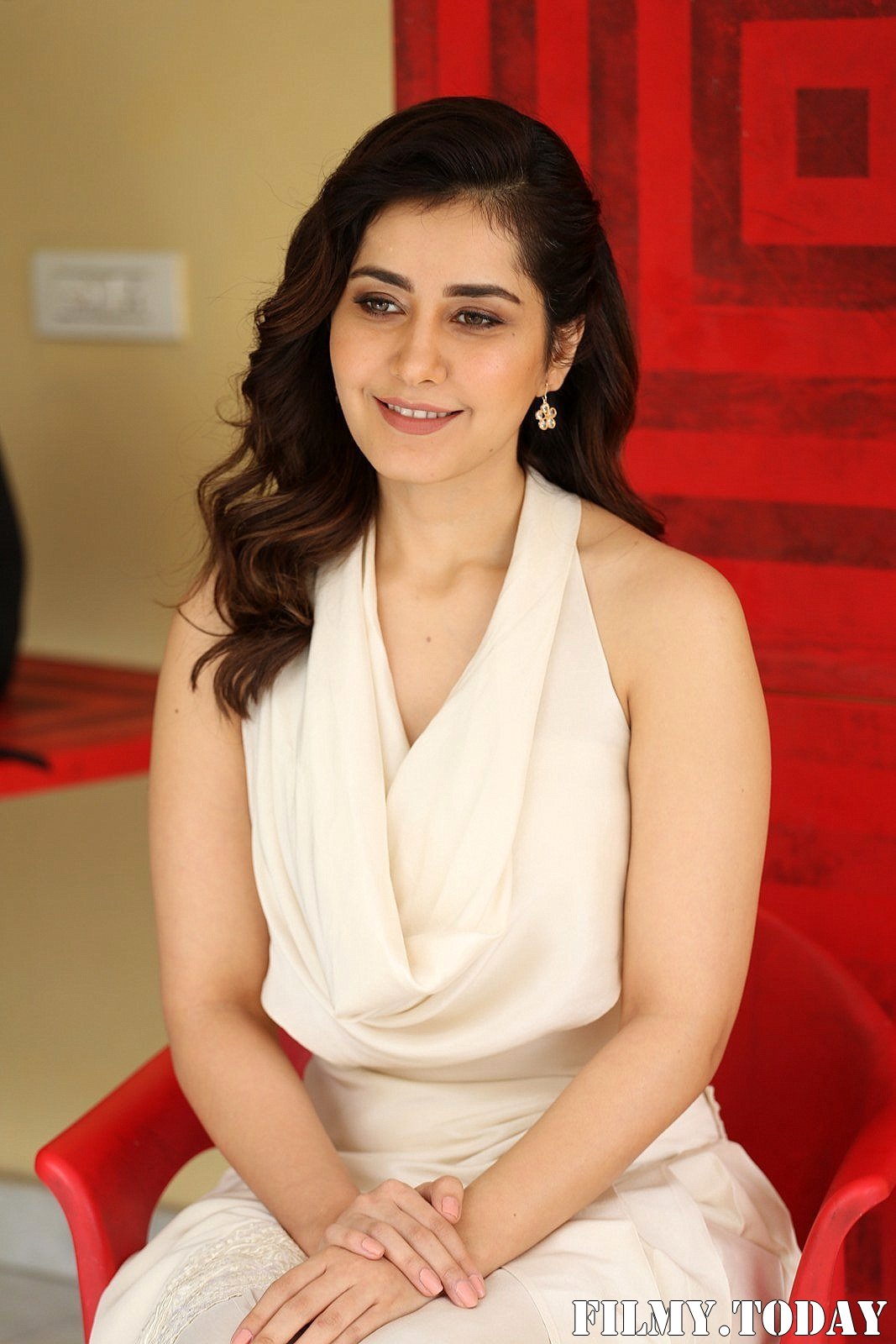 Raashi Khanna At World Famous Lover Film Interview Photos | Picture 1720493