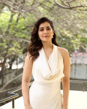 Raashi Khanna At World Famous Lover Film Interview Photos | Picture 1720449