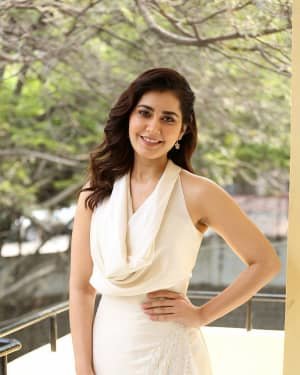Raashi Khanna At World Famous Lover Film Interview Photos | Picture 1720455