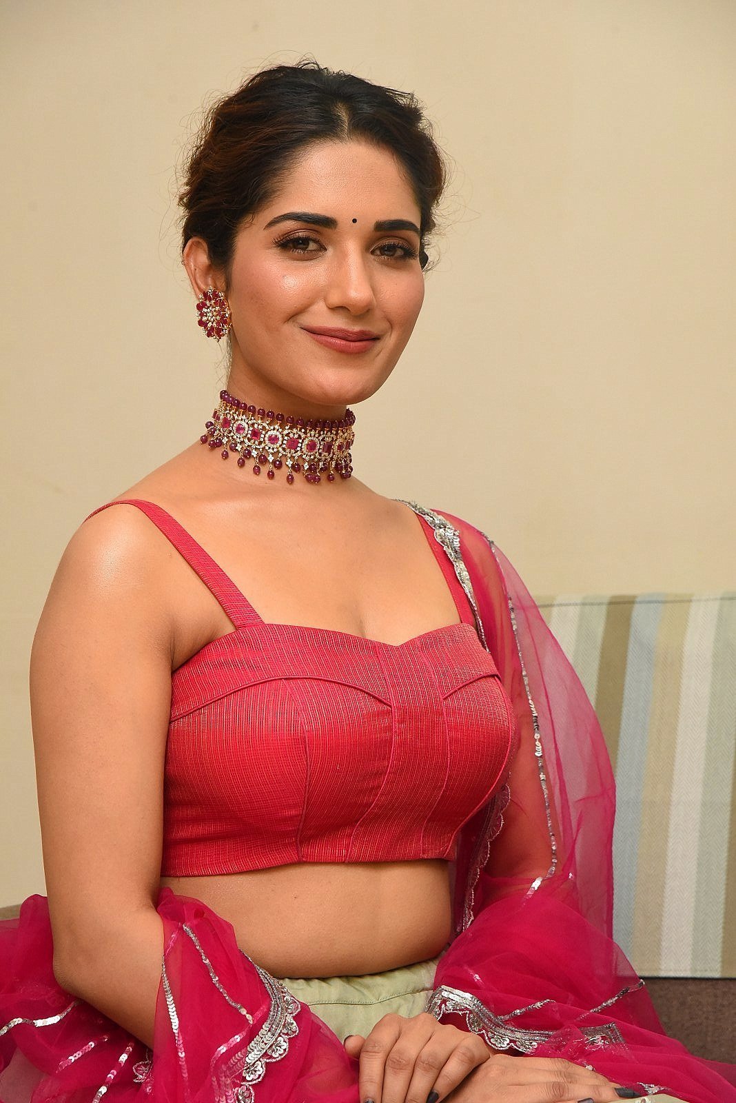 Ruhani Sharma - HIT Movie Pre-release Event At Vizag | Picture 1723311