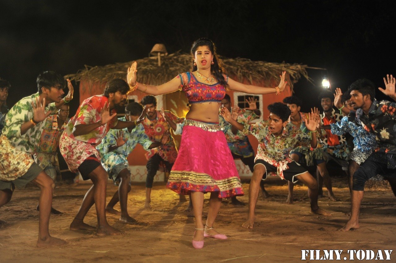Tholubhommala Sitralu Movie Hot Stills | Picture 1712121