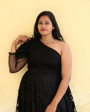 Siri Chandana Krishnan - Right Right Baggidi Gopal Movie Press Meet Photos | Picture 1717063