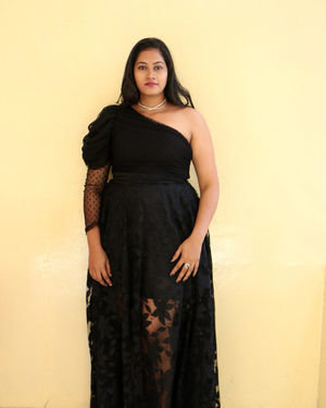 Siri Chandana Krishnan - Right Right Baggidi Gopal Movie Press Meet Photos | Picture 1717053