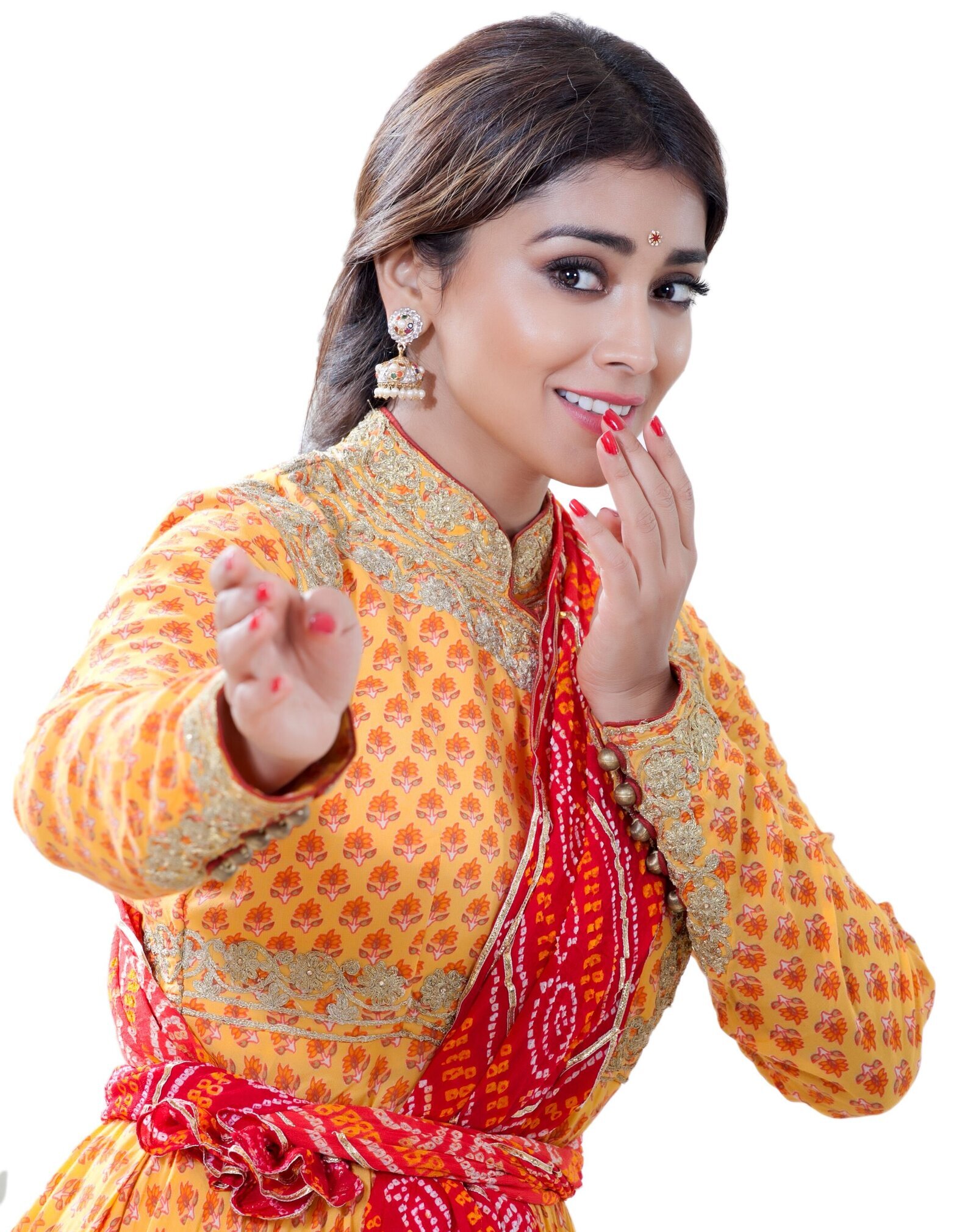 Shriya Saran Dance Photoshoot | Picture 1734006