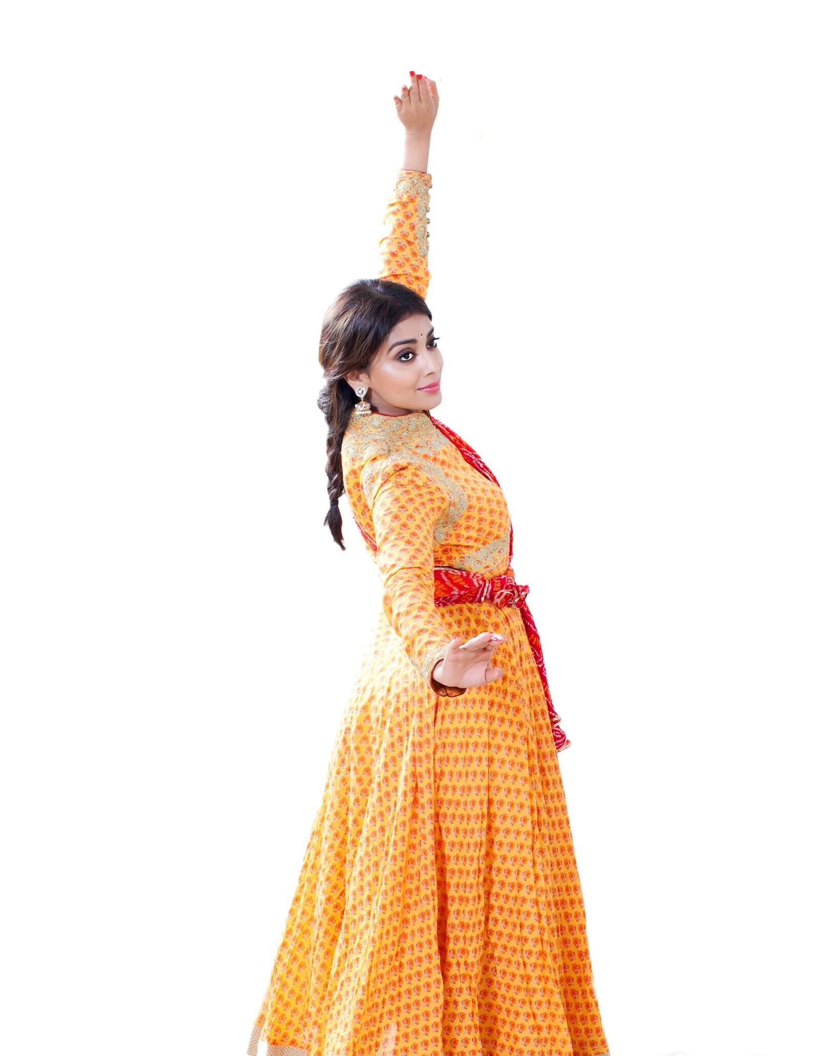 Shriya Saran Dance Photoshoot | Picture 1734003